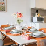 3 Bedroom Apartment, Sleek Sanctuary In Homebush